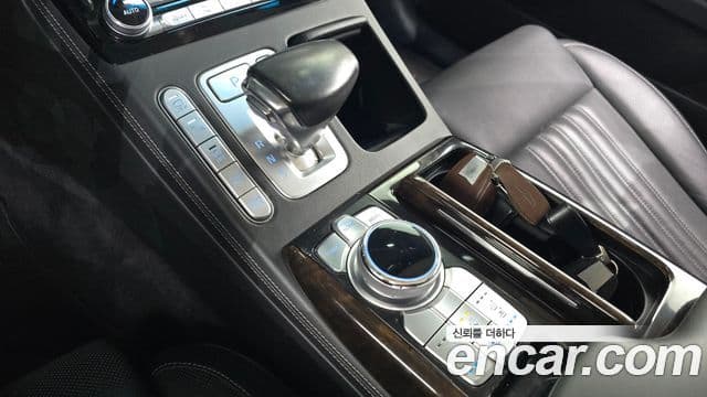 Genesis G90 Premium Luxury, 2019 9