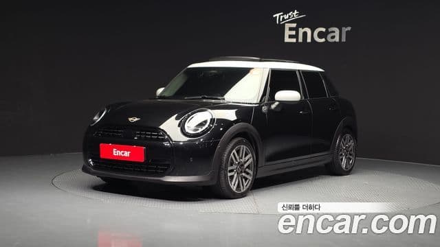 Mini Cooper C 4세대 5도어 Classic, 2025 1