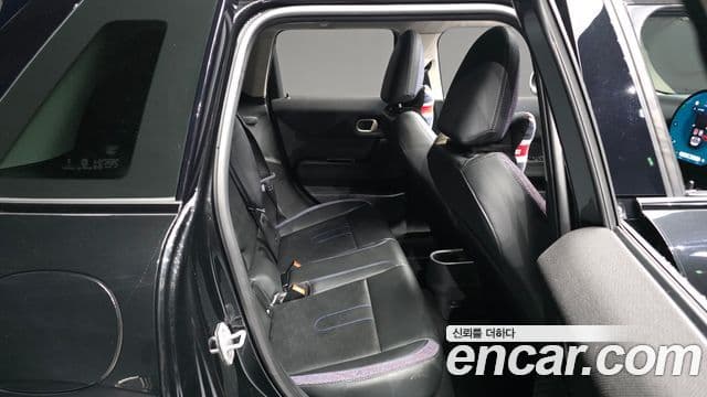 Mini Cooper C 4세대 5도어 Classic, 2025 12