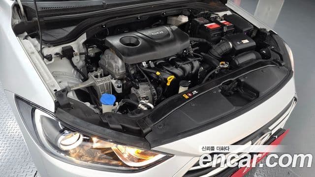 Hyundai Avante AD 1.6 GDI Smart, 2016 6