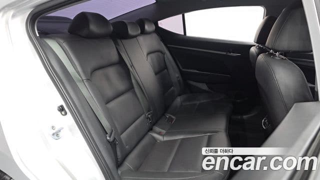 Hyundai Avante AD 1.6 GDI Smart, 2016 12