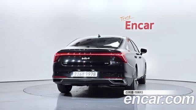 Kia K8 гибрид Signature, 2022 3