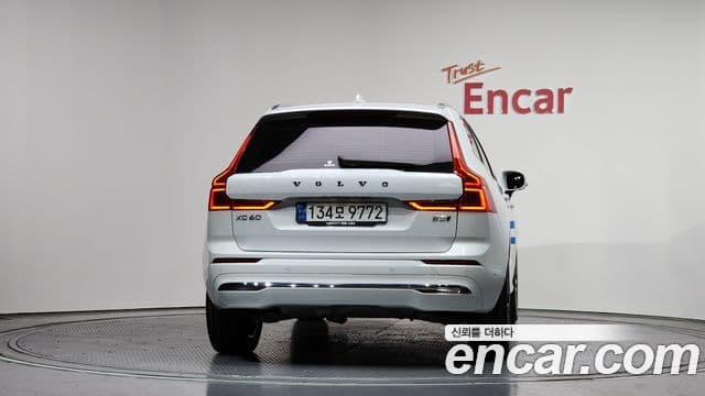 Volvo XC60 2세대 B5 Ultimate Bright, 2024 4