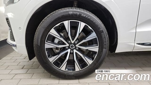 Volvo XC60 2세대 B5 Ultimate Bright, 2024 все фото
