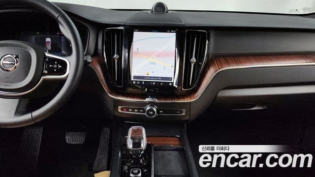 Volvo XC60 2세대 B5 Ultimate Bright, 2024 14