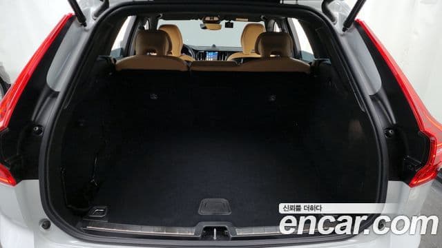 Volvo XC60 2세대 B5 Ultimate Bright, 2024 20