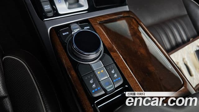 Genesis EQ900 Prestige, 2017 17