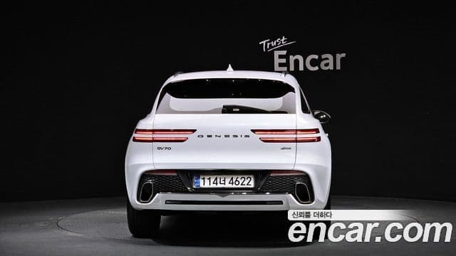 Genesis GV70, 2021 4
