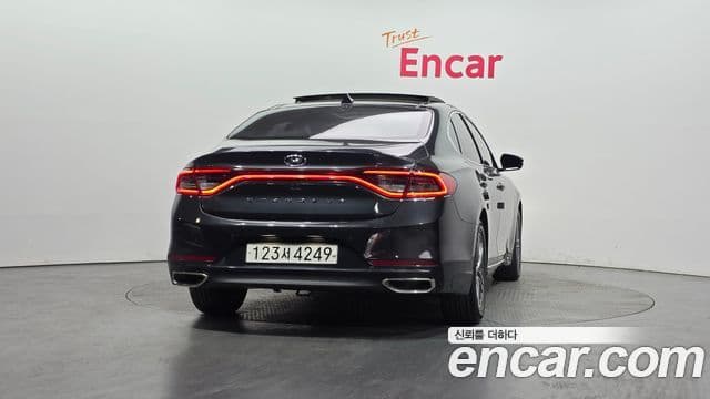 Hyundai Grandeur IG 3.0 LPi Modern (арендный автомобиль), 2019 4