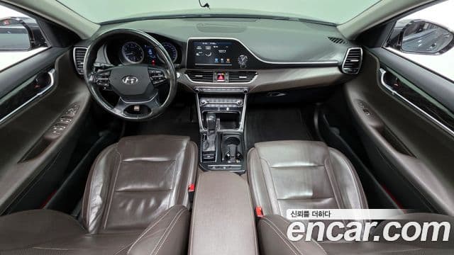 Hyundai Grandeur IG 3.0 LPi Modern (арендный автомобиль), 2019 7