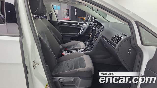 Volkswagen Гольф 7세대, 2013 11