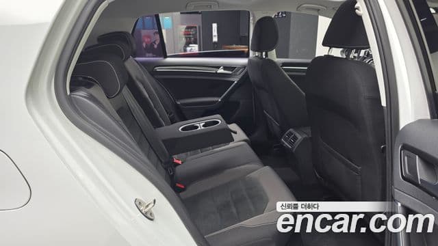 Volkswagen Гольф 7세대, 2013 12