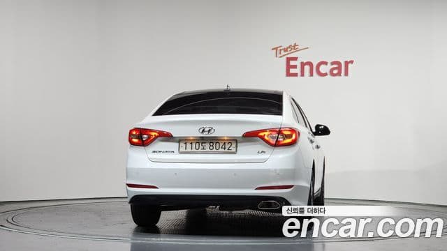 Hyundai LF Sonata Premium, 2015 4