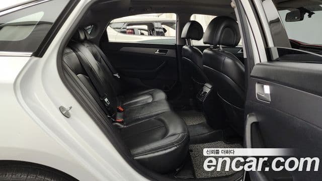 Hyundai LF Sonata Premium, 2015 12