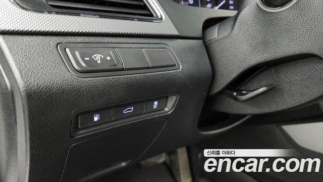 Hyundai LF Sonata Premium, 2015 16