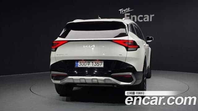 Kia Sportage 5세대 гибрид Signature 4WD, 2023 4