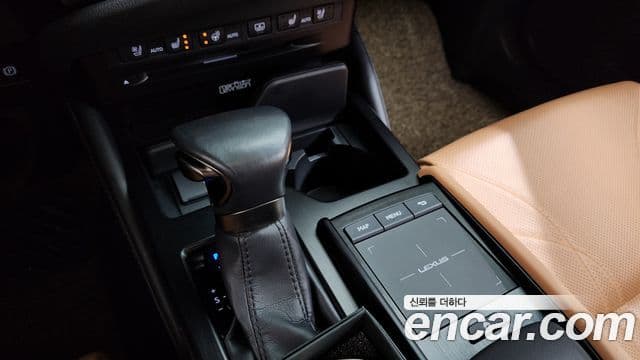 Lexus ES300h 7세대 Executive, 2022 9