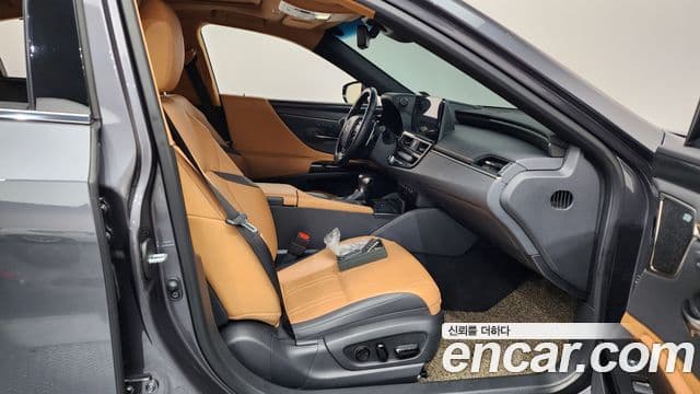 Lexus ES300h 7세대 Executive, 2022 11