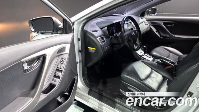 Hyundai Avante MD Modern, 2013 11