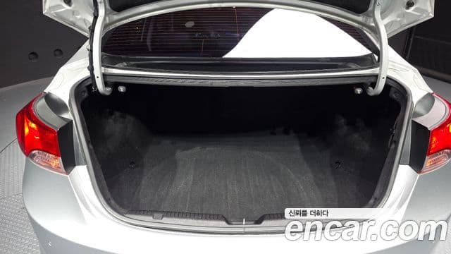 Hyundai Avante MD Modern, 2013 20