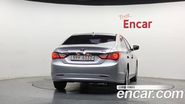 Hyundai YF Sonata Premier, 2012 4