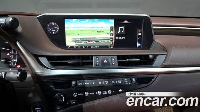 Lexus ES300h 7세대 Executive, 2019 14