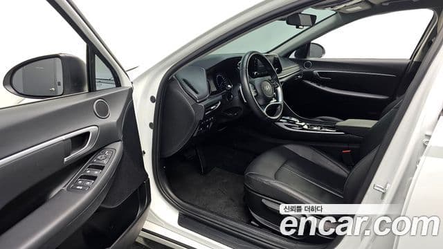 Hyundai Sonata гибрид (DN8) Modern, 2022 10