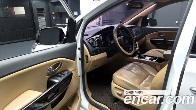 Kia All New Carnival Noblesse, 2017 10