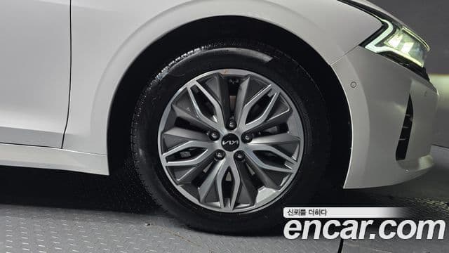 Kia K5 гибрид 3세대 Signature, 2023 все фото