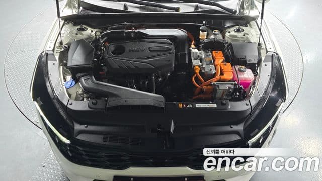 Kia K5 гибрид 3세대 Signature, 2023 6