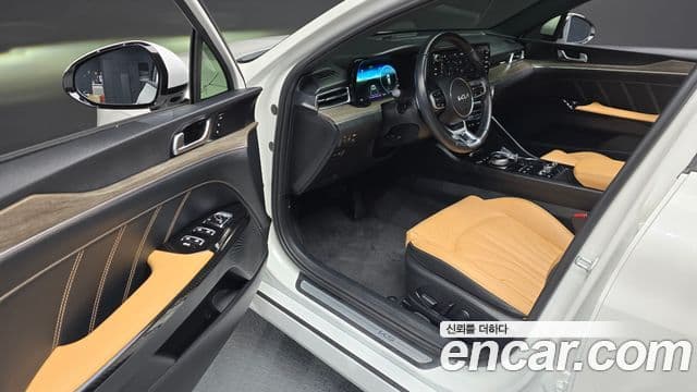 Kia K5 гибрид 3세대 Signature, 2023 11