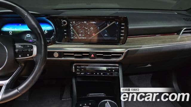 Kia K5 гибрид 3세대 Signature, 2023 15