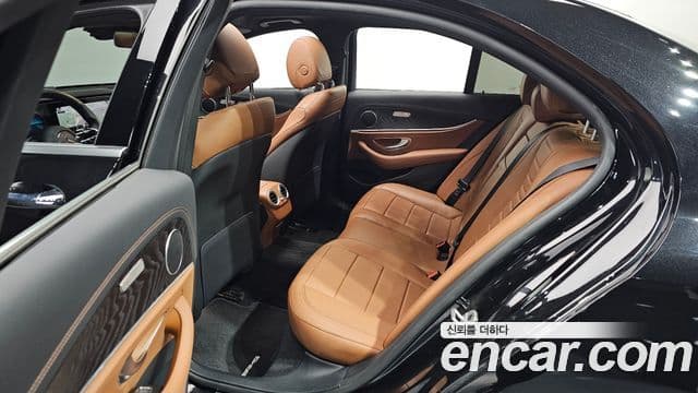 Mercedes-Benz E-класс W213 AMG Line, 2021 17