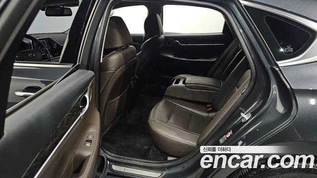 Hyundai Grandeur IG Premium, 2019 11