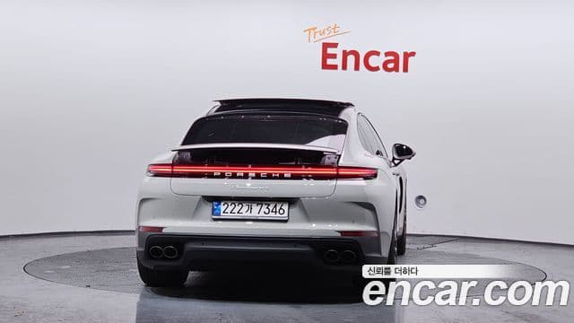 Porsche Panamera (976), 2024 4