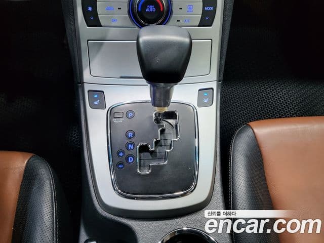 Hyundai Genesis купе 200 турбо R, 2009 9