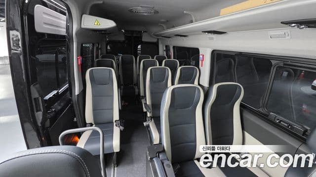 Hyundai 쏠라티 Luxury, 2025 11