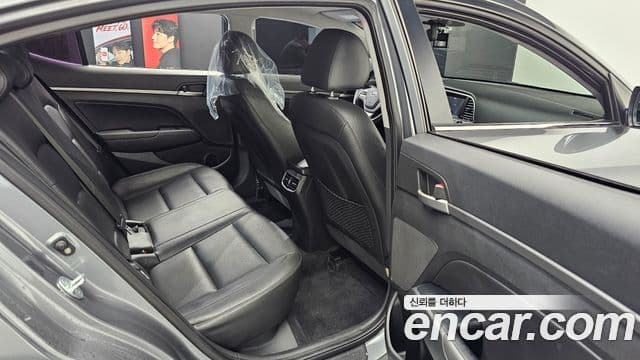 Hyundai Avante AD Modern, 2016 13