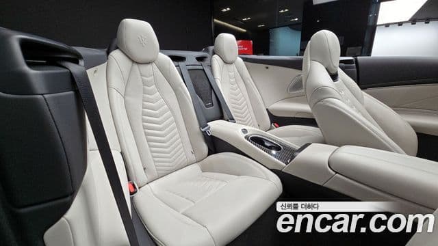 Maserati 그란카브리오 2세대 3.0 V6 Trofeo, 2024 12