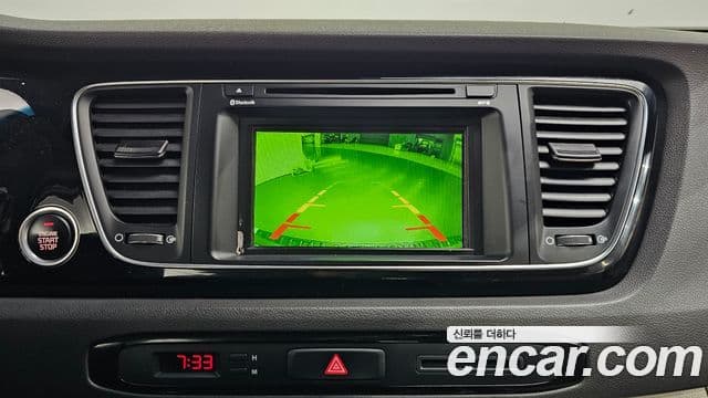 Kia All New Carnival Prestige, 2015 14