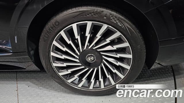 Hyundai Grandeur гибрид (GN7) Calligraphy, 2023 все фото