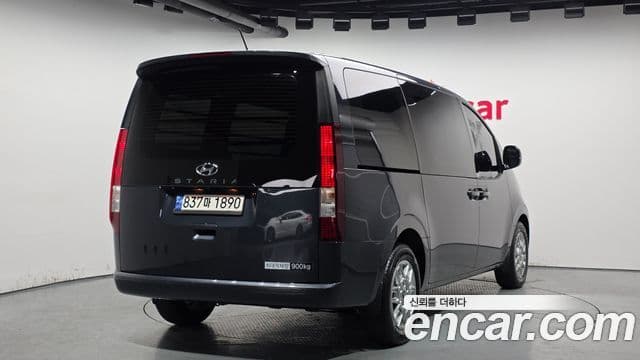 Hyundai Staria Modern, 2025 2