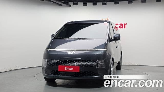 Hyundai Staria Modern, 2025 3