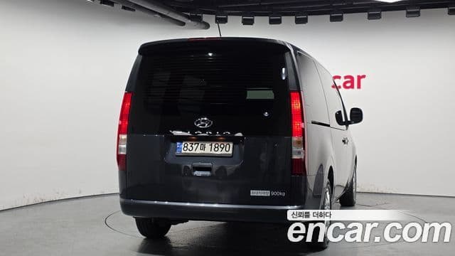 Hyundai Staria Modern, 2025 4