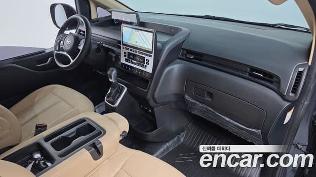 Hyundai Staria Modern, 2025 7