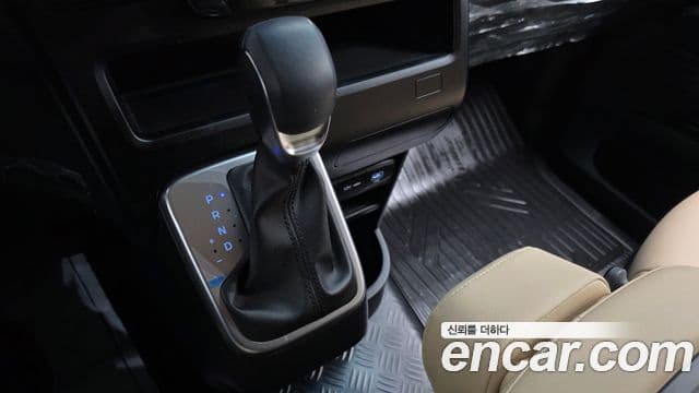 Hyundai Staria Modern, 2025 9
