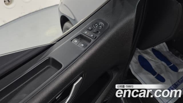 Hyundai Staria Modern, 2025 17