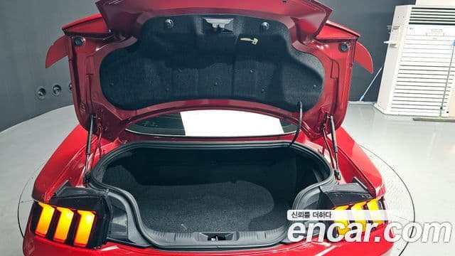 Ford Mustang 7세대 2.3 EcoBoost Premium купе, 2024 20