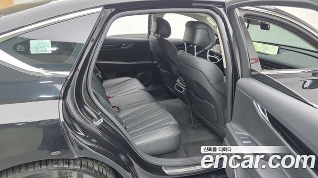 Genesis G80 (RG3) бензин 2.5 турбо AWD, 2023 12