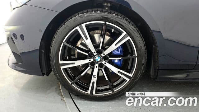 BMW 5시리즈 (G60) 530i xDrive M Sport, 2025 все фото
